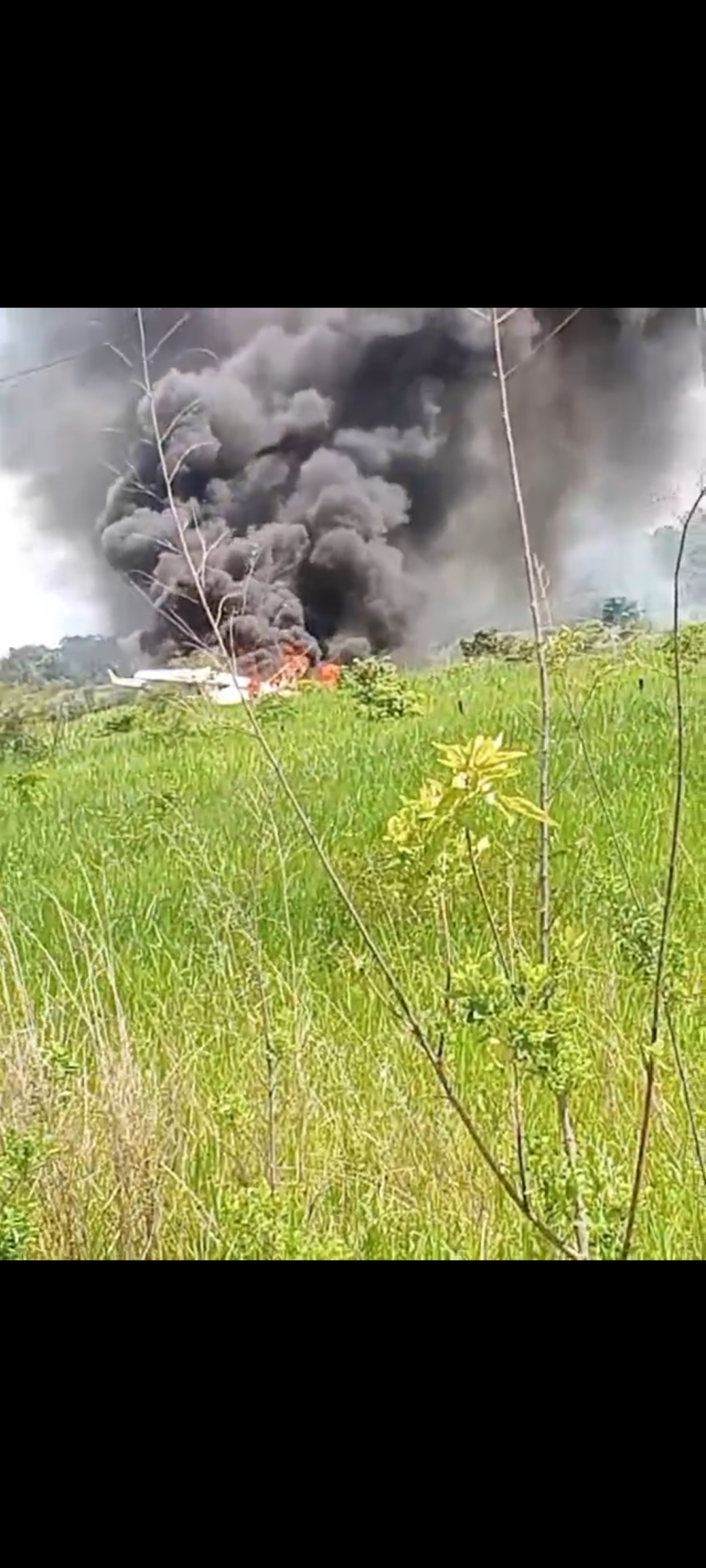 VÍDEO: Avião do Deputado Federal Maurício Carvalho cai no Distrito de Extrema em Rondônia.
