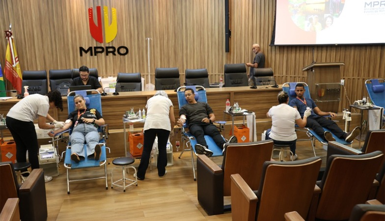 MPRO e Fhemeron Promovem Sucesso em Campanha de Doação de Sangue