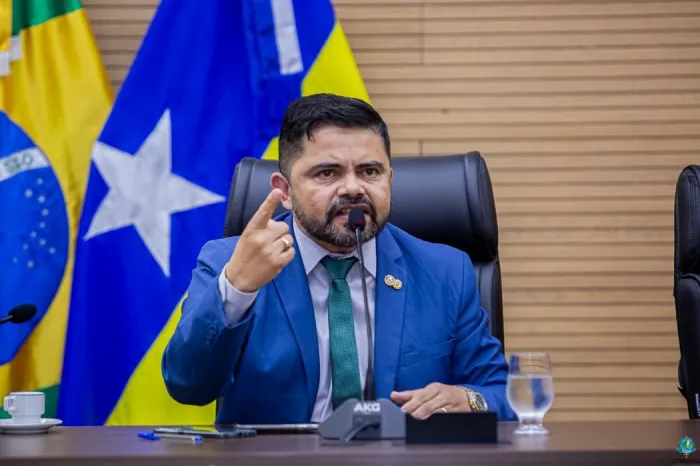 Jesuíno Boabaid critica pedido de vistas feito por Delegado Camargo.